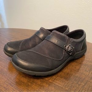 Merrell Dassie Women’s Nubuck Leather Dark Grey/Black Slip On Shoes Size 7.5
